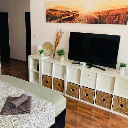 Corvin Boutique Apartment Parking In The Plaza Budapeszt Zewnętrze zdjęcie